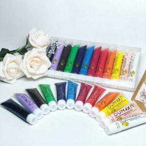 Đầu tư cho nhân sự là một yếu tố quan trọng để “lấy điểm” từ khách hàng.