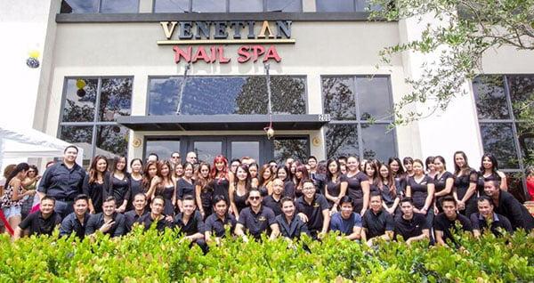 Top 10 tiệm nail salon lớn nhất tại Mỹ 2 nail salon